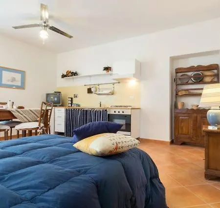 Holiday home Mille Glicini Crocemaroggia